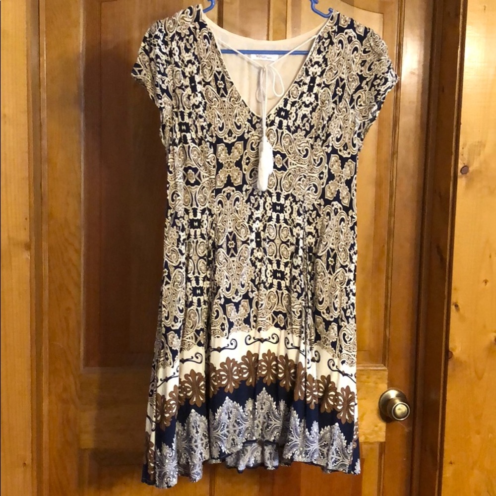 Floral short-sleeve dress